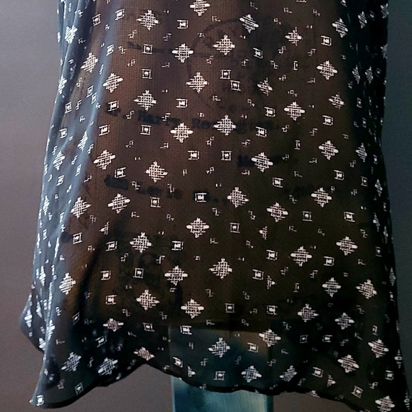 a.n.a Sleeveless Sheer shirt size XL - Picture 11 of 11